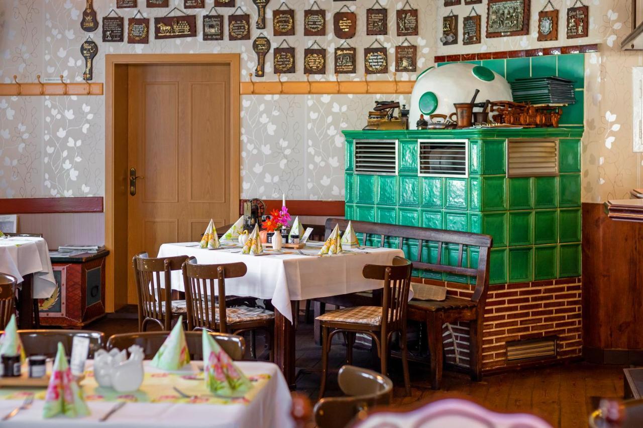 Gasthaus Stuckatz Dollenchen Exterior foto